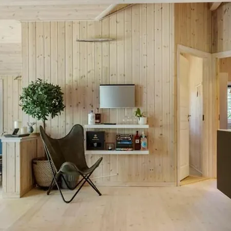 Close To Water And Forest - With Wilderness Bath *
