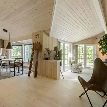 シャレー Close To Water And Forest - With Wilderness Bath *